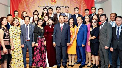 TTSK – Thủ tướng Nguyễn Xuân Phúc gặp gỡ cộng đồng người Việt Nam tại Romania