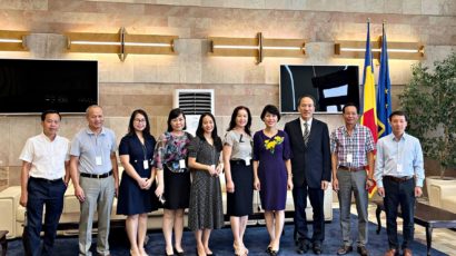 Công đồng người Việt đón chào tân đại sứ Đỗ Đức Thành